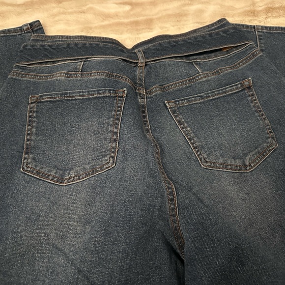 Sofia Vergaro High rise tapered jeans - Picture 2 of 3